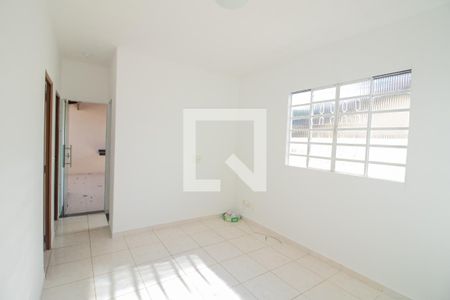 Sala de casa à venda com 2 quartos, 125m² em Bom Retiro, Betim