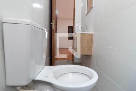 Banheiro da Suíte 1 de casa para alugar com 2 quartos, 100m² em Jardim dos Prados, São Paulo