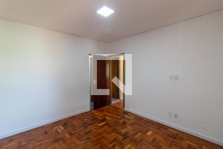 Quarto 1 de casa para alugar com 2 quartos, 100m² em Jardim dos Prados, São Paulo