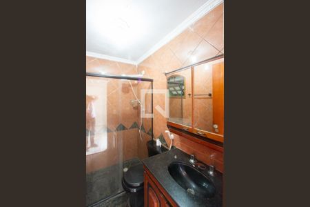 Banheiro de casa para alugar com 1 quarto, 62m² em Parque Maria Helena, São Paulo