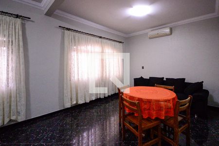 Sala  de casa para alugar com 3 quartos, 230m² em Saúde, São Paulo