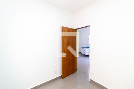 Quarto 2 de casa para alugar com 2 quartos, 40m² em Jardim dos Prados, São Paulo