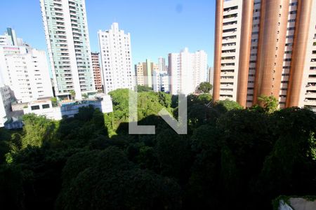 Vista da Sala de apartamento para alugar com 2 quartos, 54m² em Graça, Salvador