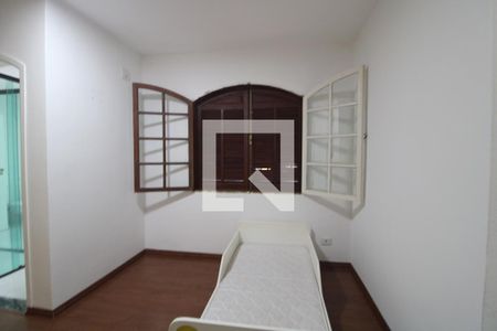Suíte de casa para alugar com 3 quartos, 495m² em Vila Arriete, São Paulo