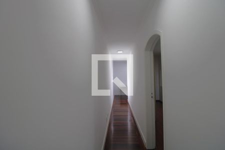 Corredor de casa para alugar com 3 quartos, 495m² em Vila Arriete, São Paulo