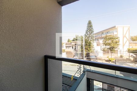 Casa à venda com 111m², 3 quartos e 2 vagas Casa à venda com 111m², 3 quartos e 2 vagasVaranda