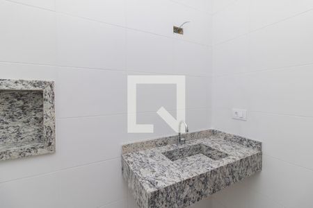 Casa à venda com 109m², 3 quartos e 2 vagas Casa à venda com 109m², 3 quartos e 2 vagasBanheiro da Suite