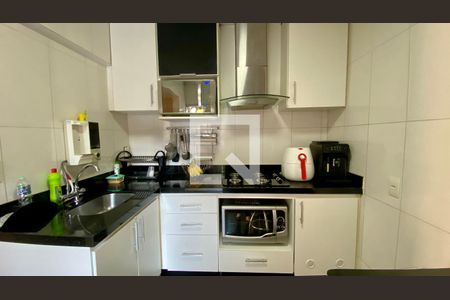 Cozinha de apartamento à venda com 2 quartos, 70m² em Jardim America, Belo Horizonte