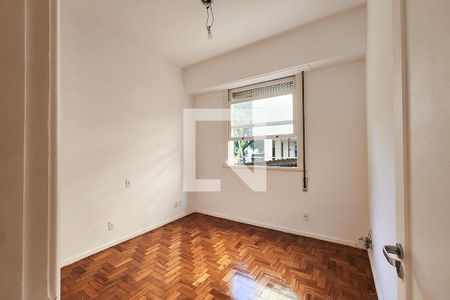Quarto 1 de apartamento para alugar com 3 quartos, 90m² em Laranjeiras, Rio de Janeiro