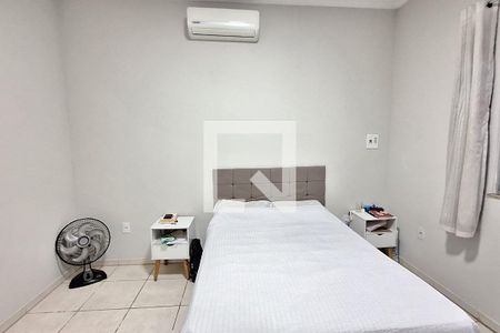 Quarto 2 de casa para alugar com 2 quartos, 300m² em Jardim Primavera, Duque de Caxias