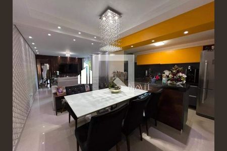 Casa à venda com 3 quartos, 200m² em Vila Lucinda, Santo André
