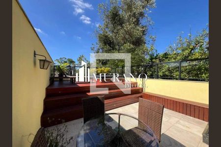 Casa à venda com 3 quartos, 200m² em Vila Lucinda, Santo André