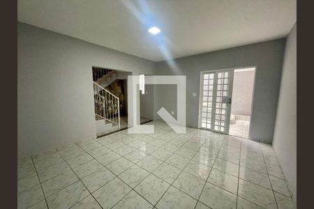 Sala de casa para alugar com 4 quartos, 262m² em Jardim da Serra, Jundiaí