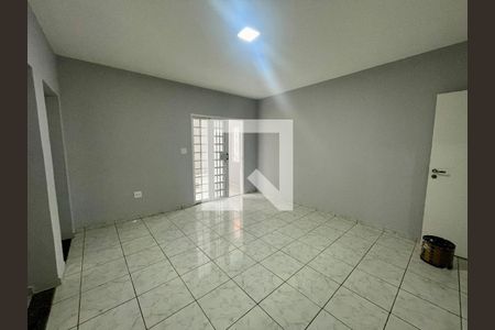 Sala de casa à venda com 4 quartos, 262m² em Jardim da Serra, Jundiaí