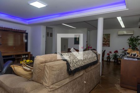 Sala de casa de condomínio para alugar com 3 quartos, 120m² em Taquara, Rio de Janeiro