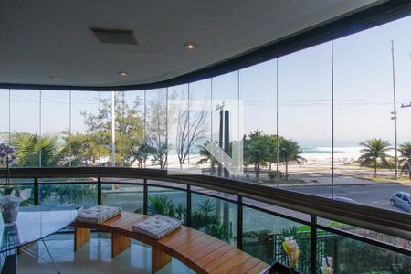 Sala - Vista de apartamento à venda com 4 quartos, 250m² em Barra da Tijuca, Rio de Janeiro