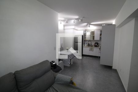 Sala / Cozinha de apartamento para alugar com 2 quartos, 56m² em Vila Ester (zona Norte), São Paulo