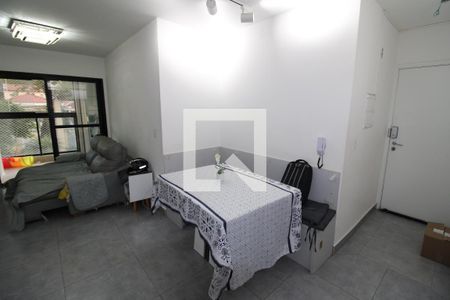 Sala / Cozinha de apartamento para alugar com 2 quartos, 56m² em Vila Ester (zona Norte), São Paulo