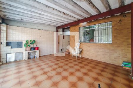 garagem de casa à venda com 4 quartos, 156m² em Cambuci, São Paulo