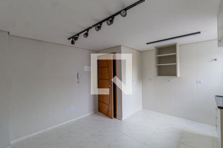 Sala e Cozinha Integrada  de apartamento para alugar com 2 quartos, 40m² em Vila Nova Savoia, São Paulo