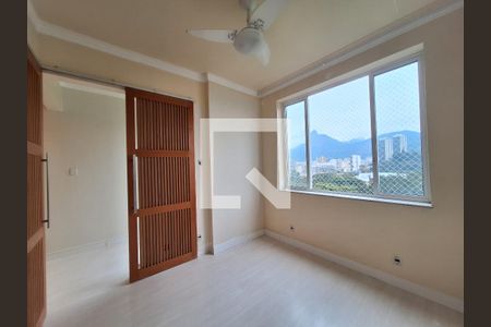 Quarto de apartamento para alugar com 2 quartos, 65m² em Botafogo, Rio de Janeiro
