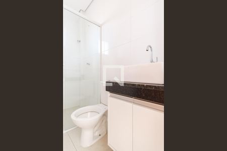 Banheiro de apartamento para alugar com 1 quarto, 55m² em Penha de França, São Paulo