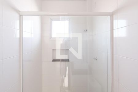 Banheiro de apartamento para alugar com 1 quarto, 55m² em Penha de França, São Paulo