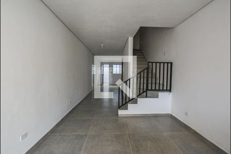Sala de casa para alugar com 2 quartos, 140m² em Jardim Vila Rica, Santo André