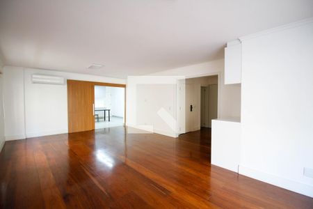 Sala de apartamento à venda com 3 quartos, 153m² em Vila Madalena, São Paulo