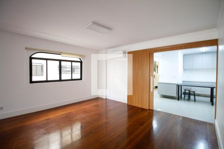 Sala de apartamento à venda com 3 quartos, 153m² em Vila Madalena, São Paulo