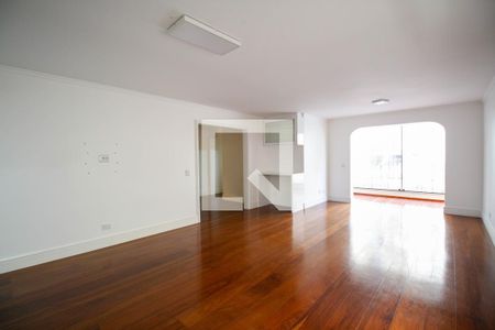 Sala de apartamento à venda com 3 quartos, 153m² em Vila Madalena, São Paulo