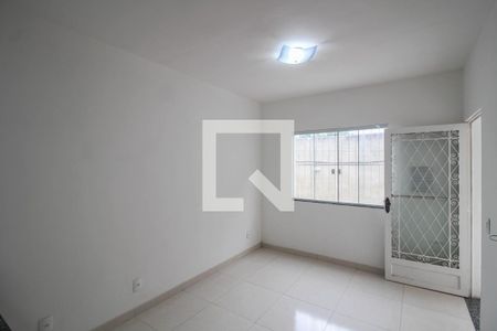 Sala de casa para alugar com 2 quartos, 60m² em Edson Passos, Mesquita