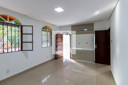Sala de casa à venda com 4 quartos, 245m² em Itapoã, Belo Horizonte