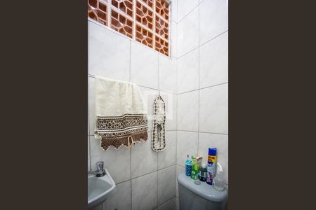 Lavabo de casa à venda com 3 quartos, 120m² em Conjunto Residencial Pombeva, São Bernardo do Campo