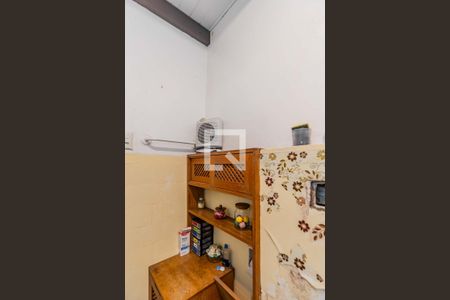 Banheiro de casa à venda com 3 quartos, 180m² em Santana, Porto Alegre