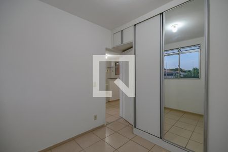 Quarto 2 de apartamento para alugar com 2 quartos, 43m² em Serrano, Belo Horizonte