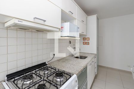 Cozinha de apartamento para alugar com 2 quartos, 50m² em Campo Belo, São Paulo