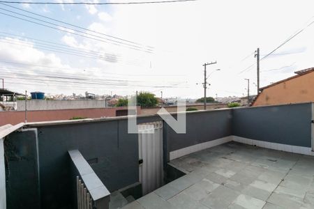 Vista de casa à venda com 4 quartos, 360m² em Camargos, Belo Horizonte