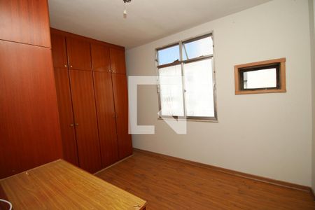 Quarto 1 de apartamento para alugar com 2 quartos, 45m² em Olaria, Rio de Janeiro