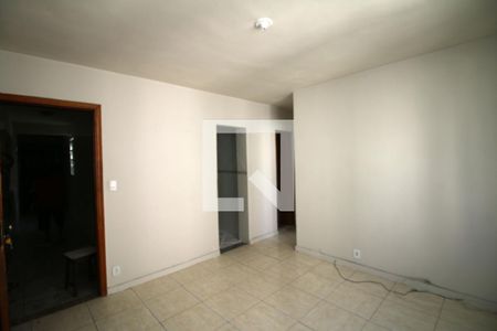 Sala de apartamento para alugar com 2 quartos, 45m² em Olaria, Rio de Janeiro