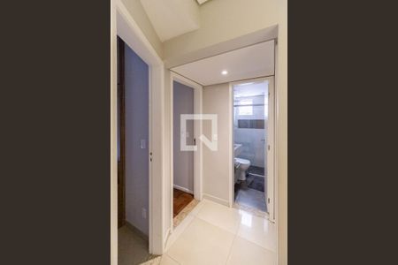 Corredor de apartamento à venda com 3 quartos, 80m² em Buritis, Belo Horizonte