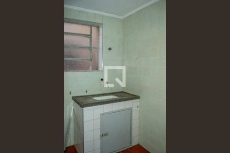 Cozinha de apartamento para alugar com 1 quarto, 30m² em Partenon, Porto Alegre