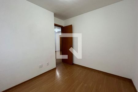 Quarto 2 de apartamento para alugar com 2 quartos, 40m² em Parque Santa Rosa, Suzano