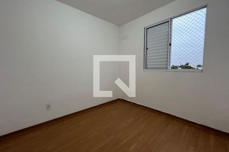 Quarto 2 de apartamento para alugar com 2 quartos, 40m² em Parque Santa Rosa, Suzano