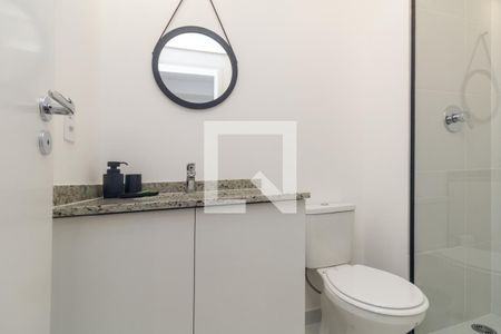Banheiro de kitnet/studio para alugar com 1 quarto, 27m² em Santa Efigênia, São Paulo