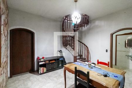 Sala  de casa à venda com 3 quartos, 324m² em Parque Xangri-lá, Contagem