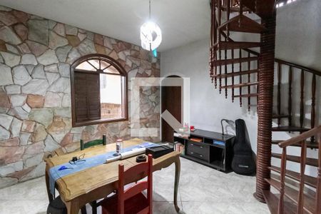 Sala  de casa à venda com 3 quartos, 324m² em Parque Xangri-lá, Contagem