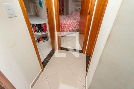 Corredor de apartamento à venda com 2 quartos, 44m² em Taboão, Diadema