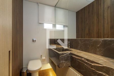 Lavabo 1 de apartamento para alugar com 1 quarto, 240m² em Higienópolis, São Paulo