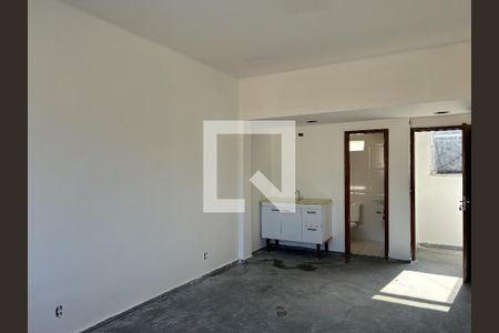 Sala + Cozinha de kitnet/studio para alugar com 1 quarto, 29m² em Madureira, Rio de Janeiro